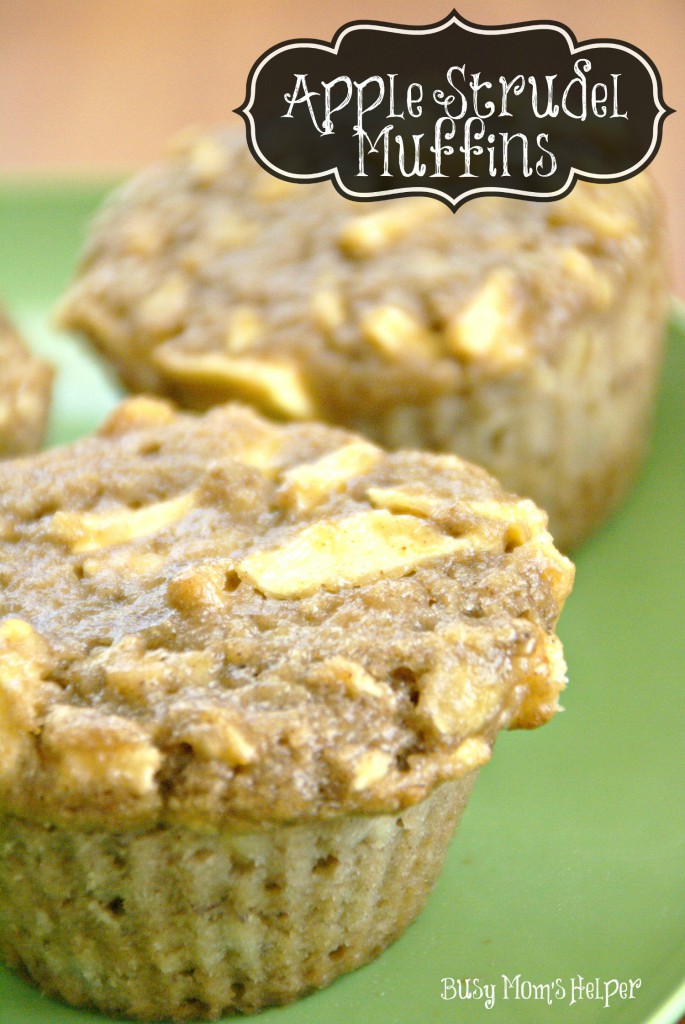 Apple Strudel Muffins / Busy Mom's Helper
