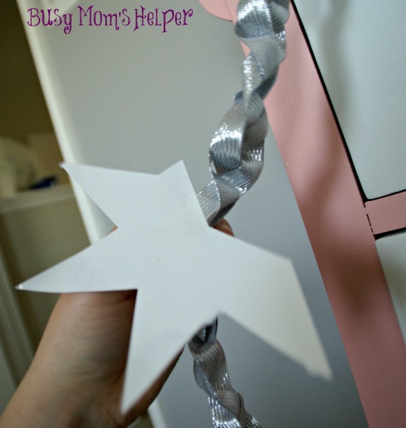 Elsa Frozen Chandelier / by www.BusyMomsHelper.com #Frozen #Elsa #DIY