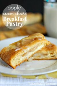 60+ Breakfast Ideas for the School Year / by Busy Mom's Helper #roundup #breakfast #quickbreakfast