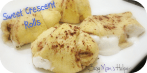 60+ Breakfast Ideas for the School Year / by Busy Mom's Helper #roundup #breakfast #quickbreakfast