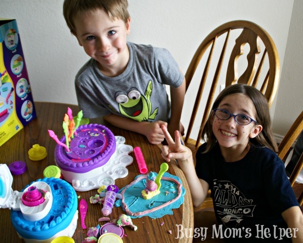 Happy National Play Doh Day with Busy Mom's Helper #playdohday #kidfun #gifts