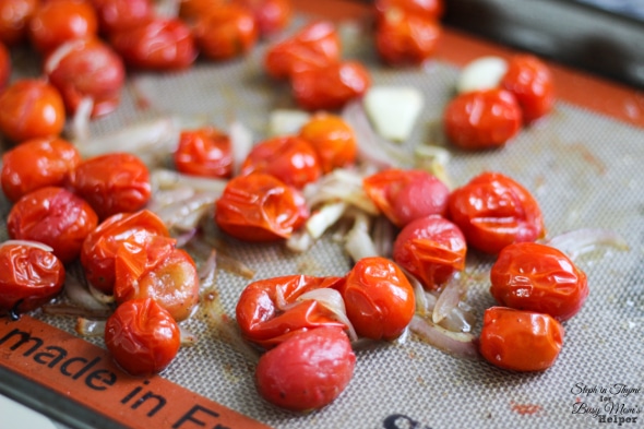 Spiralized Zucchini with a Simple Roasted Tomato Sauce l Gluten-Free and Vegetarian l by Steph in Thyme for Busy Mom's Helper