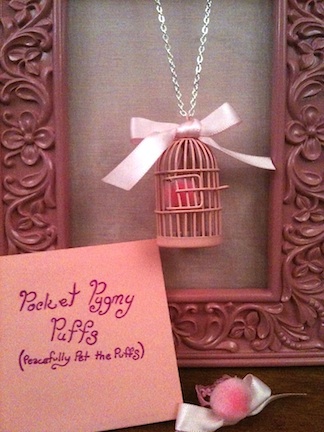 Pocket Pygmy Puffs / found on Craftster / Round up by Busy Mom's Helper