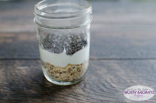 strawberry almond overnight oats