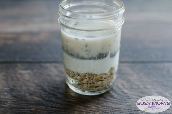 strawberry almond overnight oats