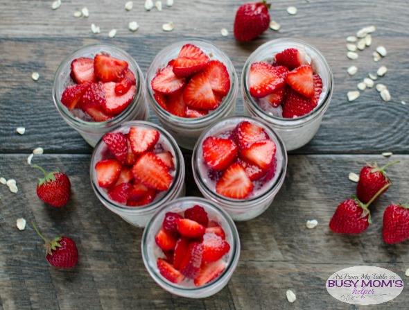 strawberry almond overnight oats