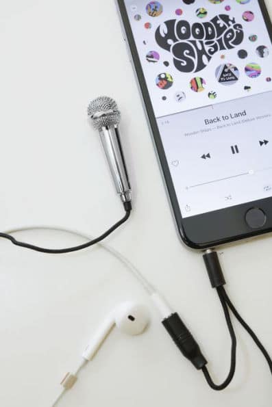 100 Stocking Stuffers under $10 / great budget friendly stocking stuffer ideas #stockingstuffers #gifts #holidays #christmas #holidaygift #stockingstufferideas #cheapstockingstuffers #budgetfriendly #cheapgifts #affordablegifts #undertendollars