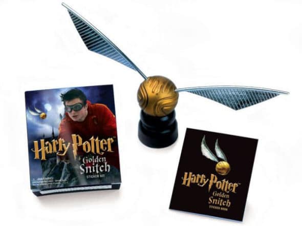 100 Stocking Stuffers under $10 / great budget friendly stocking stuffer ideas #stockingstuffers #gifts #holidays #christmas #holidaygift #stockingstufferideas #cheapstockingstuffers #budgetfriendly #cheapgifts #affordablegifts #undertendollars