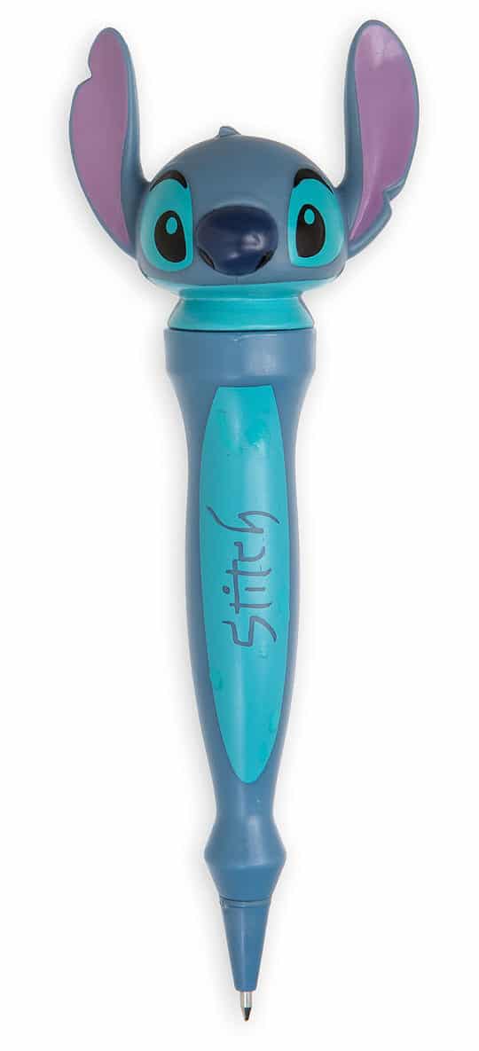 100 Stocking Stuffers under $10 / great budget friendly stocking stuffer ideas #stockingstuffers #gifts #holidays #christmas #holidaygift #stockingstufferideas #cheapstockingstuffers #budgetfriendly #cheapgifts #affordablegifts #undertendollars