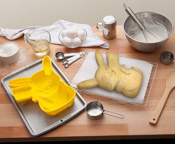 Holiday Gift Guide: Gifts for Nerds & Geeks / Whether Star Wars or Star Trek, Marvel or DC, Dr. Who, Harry Potter or any other incredible brands, here's a great list of perfect gifts for my fellow nerds & geeks! #holidaygiftguide #gifts #starwars #startrek #drwho #marvel #dc #superhero #harrypotter #giftideas #nerdgifts #geekgifts