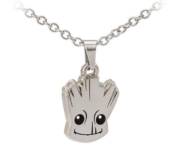 Holiday Gift Guide: Gifts for Nerds & Geeks / Whether Star Wars or Star Trek, Marvel or DC, Dr. Who, Harry Potter or any other incredible brands, here's a great list of perfect gifts for my fellow nerds & geeks! #holidaygiftguide #gifts #starwars #startrek #drwho #marvel #dc #superhero #harrypotter #giftideas #nerdgifts #geekgifts