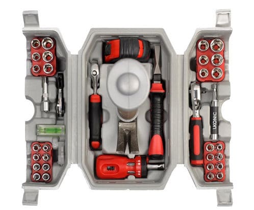 Holiday Gift Guide: Gifts for Teens / great gift ideas for teenagers and even tweens! #giftguide #giftideas #teengifts #teens #holidaygifts #holidayshopping