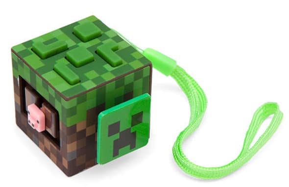 100 Stocking Stuffers under $10 / great budget friendly stocking stuffer ideas #stockingstuffers #gifts #holidays #christmas #holidaygift #stockingstufferideas #cheapstockingstuffers #budgetfriendly #cheapgifts #affordablegifts #undertendollars