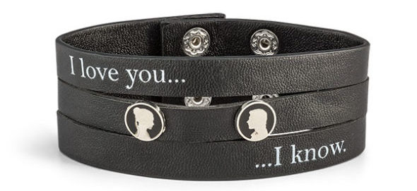 Holiday Gift Guide: Gifts for Nerds & Geeks / Whether Star Wars or Star Trek, Marvel or DC, Dr. Who, Harry Potter or any other incredible brands, here's a great list of perfect gifts for my fellow nerds & geeks! #holidaygiftguide #gifts #starwars #startrek #drwho #marvel #dc #superhero #harrypotter #giftideas #nerdgifts #geekgifts