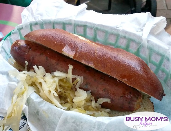 Best Disneyland Foods in a Hurry #disneyland #disneyfood