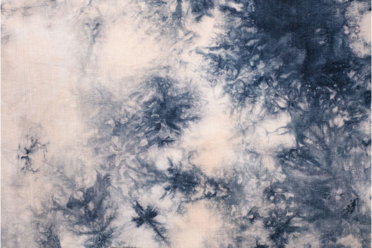 How To Bleach Tie-Dye A T-Shirt